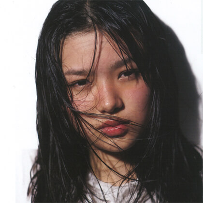 青海虹子 – GINZA 2022.7月号